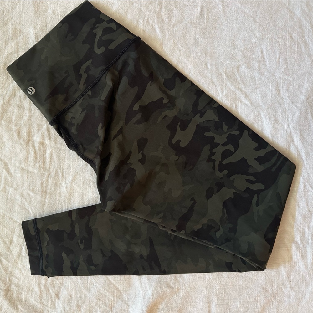 LULULEMON CAMO LEGGINGS